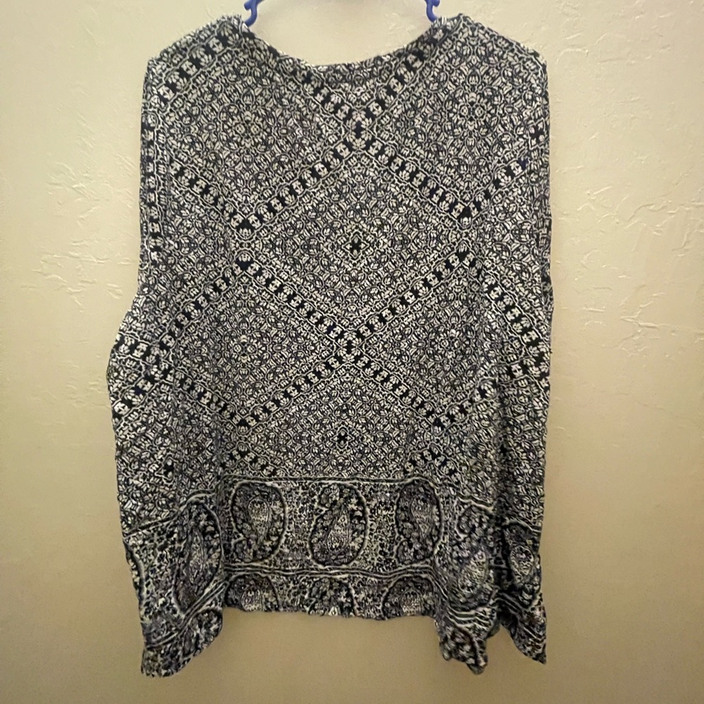 Lucky Brand Monochrome Patterned Blouse - Picture 5 of 5